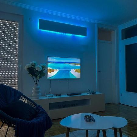 Apartman Ml Lukavica Buitenkant foto