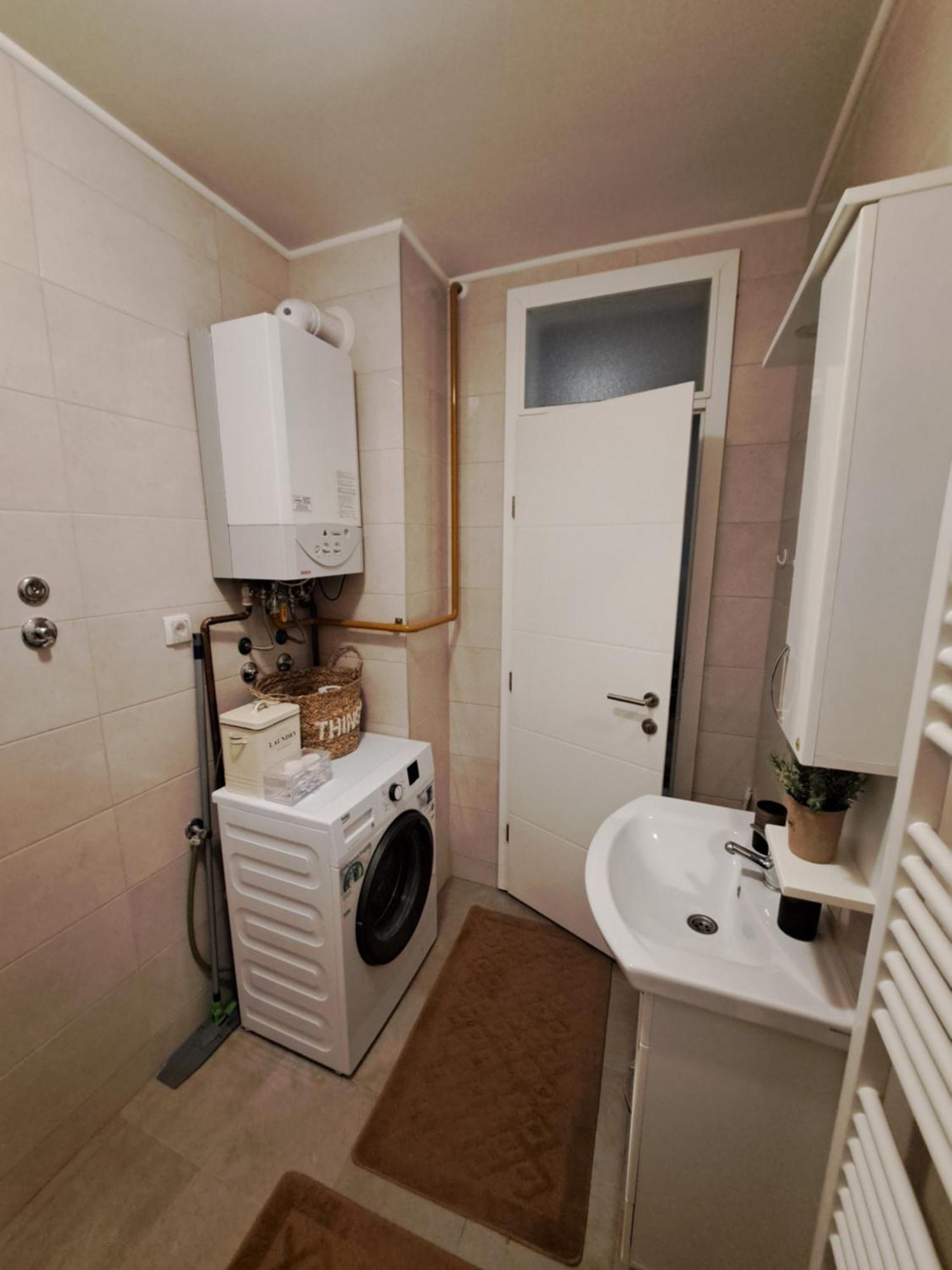 Apartman Ml Lukavica Buitenkant foto