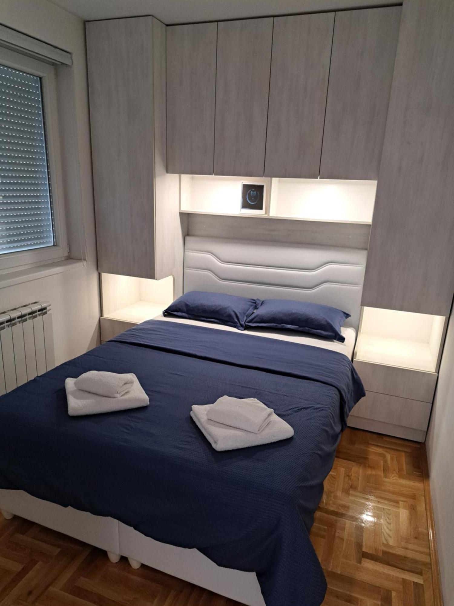Apartman Ml Lukavica Buitenkant foto